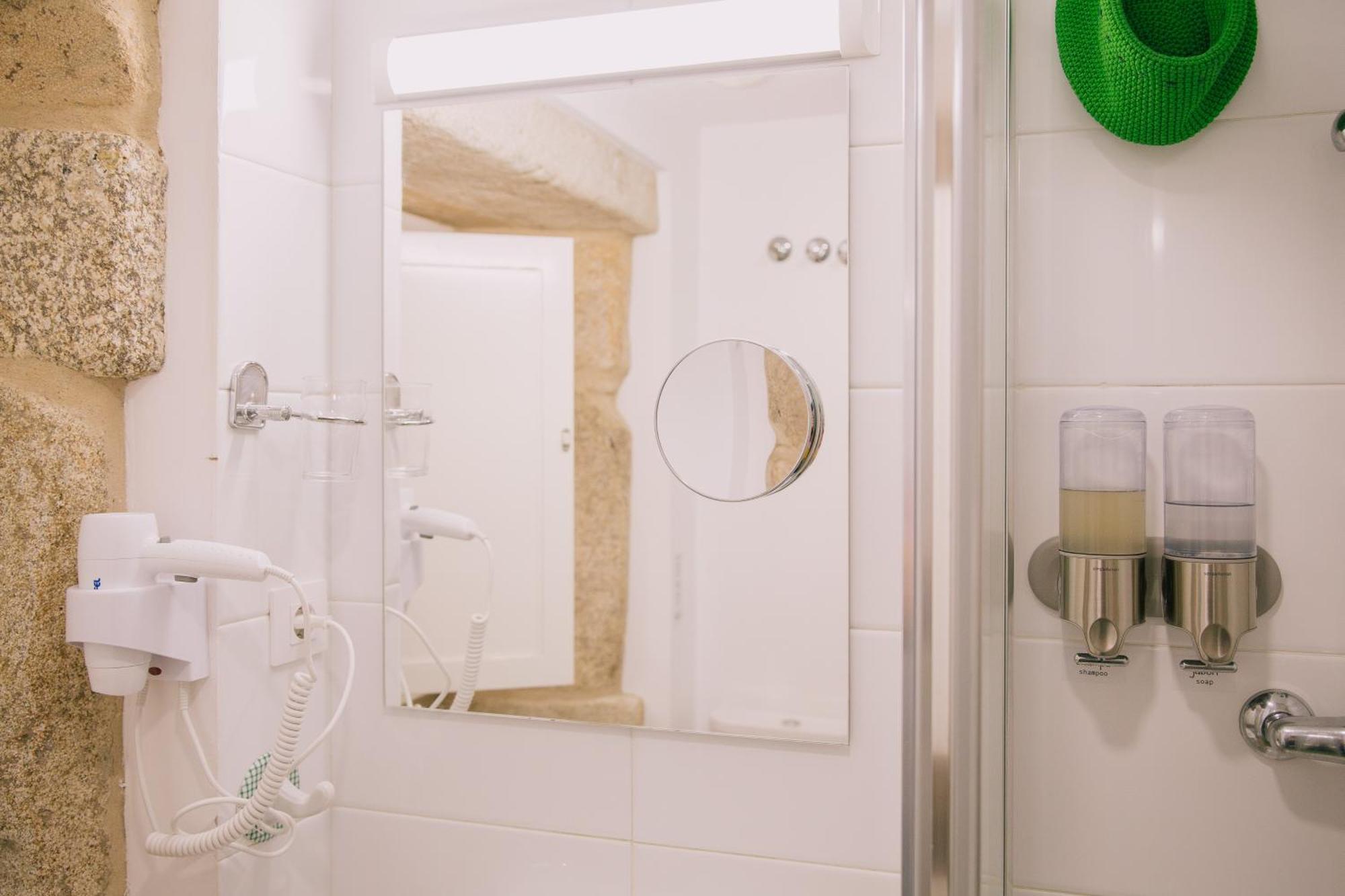 Roompedra Apartamentos Turisticos 산티아고데콤포스텔라 외부 사진